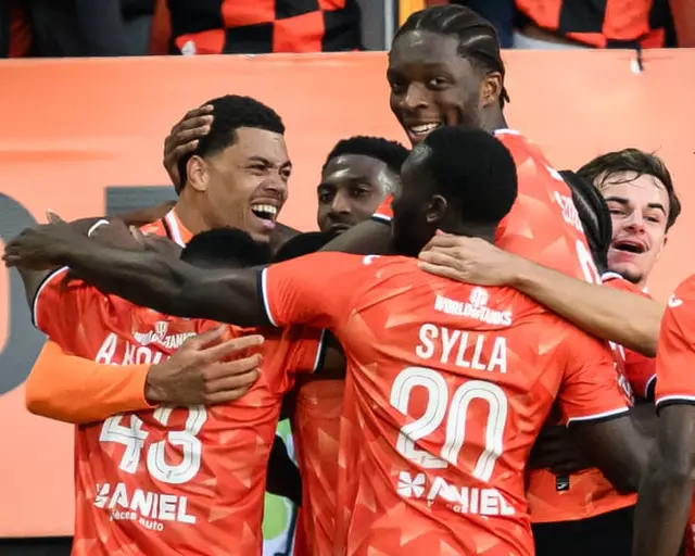 European football: Monaco miss chance to go top; Bayer Leverkusen find form