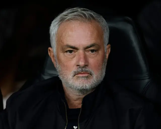 Older, calmer, but still playing the hits: Mourinho and Madrid primed for clásico